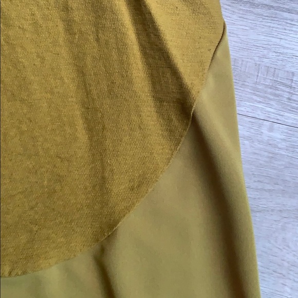 Olive Green Loose Zara Blouse - Picture 2 of 4
